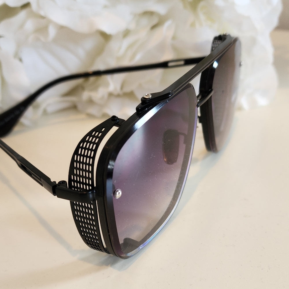 Oversized Square Sunglasses With Gradient Purple … - image 3